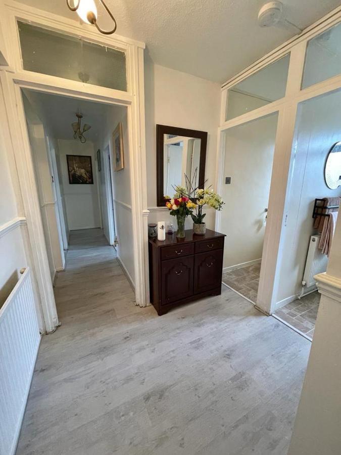 Charming Double-bedroom In Flat * Londres