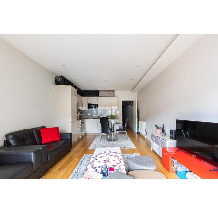 Amara & Nomad 1 Guest house