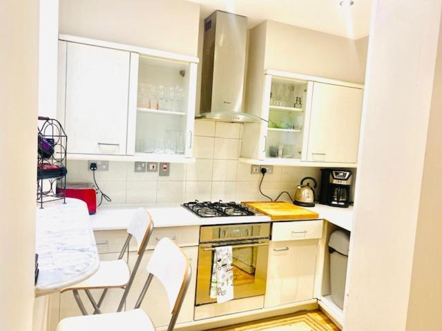 Modern Detached House Holiday home London
