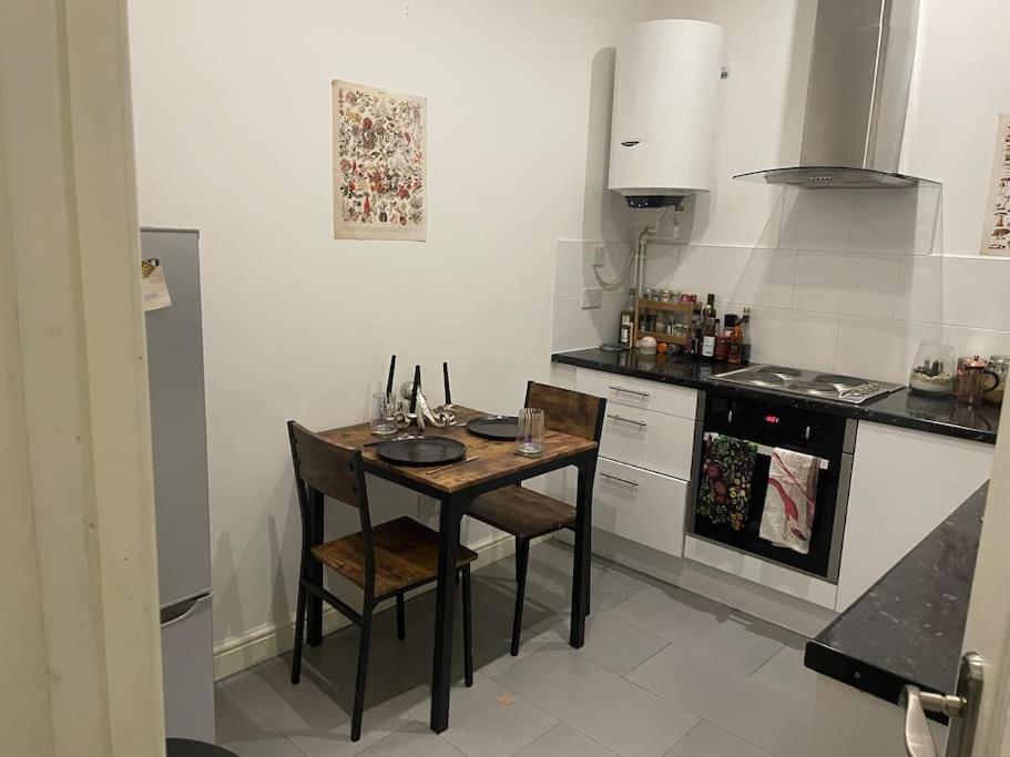 Trendy Dalston Studio Apartment