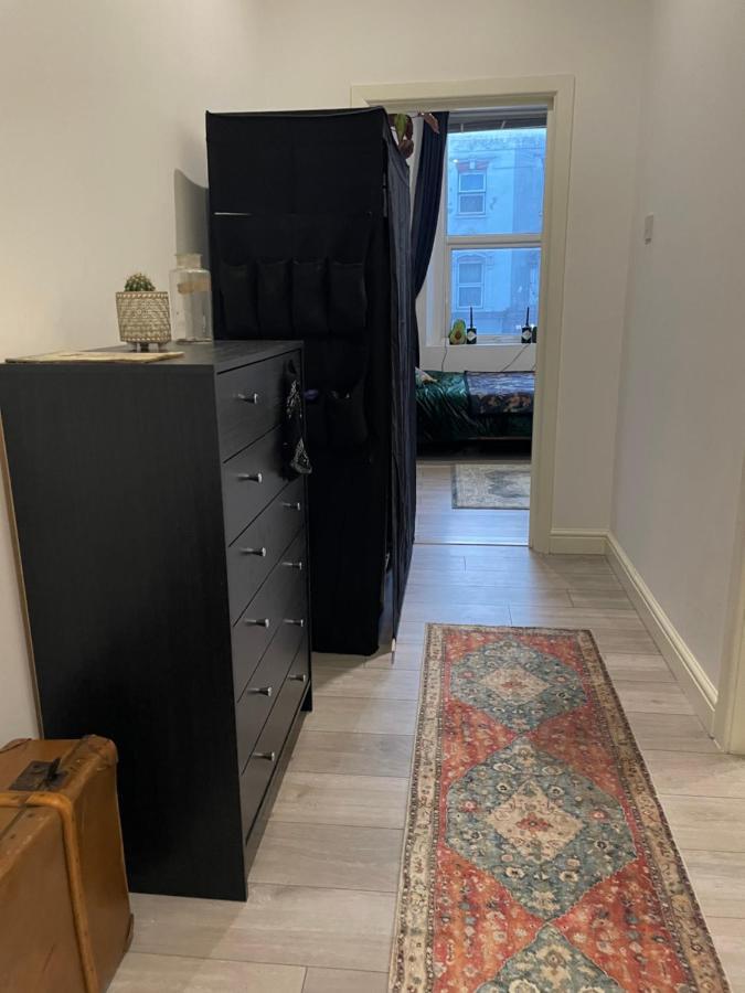 Trendy Dalston Studio * London