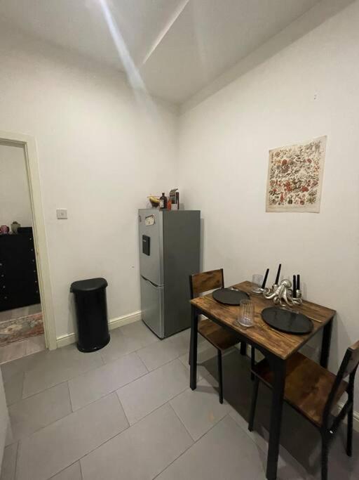 Trendy Dalston Studio * London