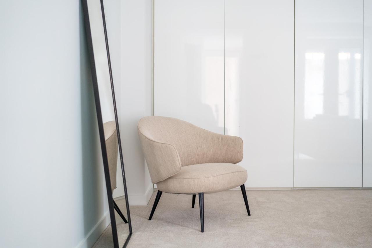 Joivy Stylish 3 Bed, 3 Bath House With Private Courtyard In Chelsea Holiday home
