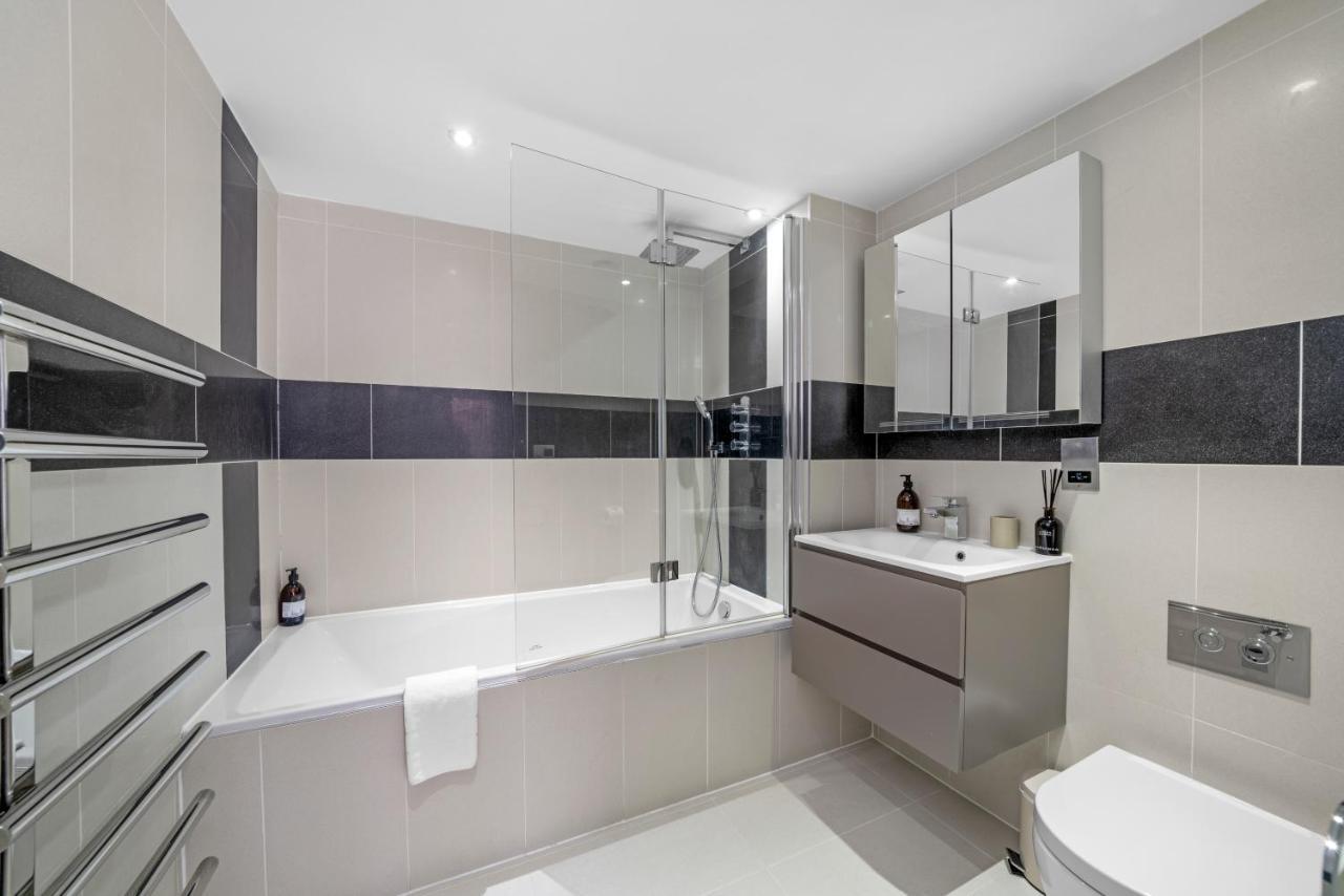 Holiday home Joivy Stylish 3 Bed, 3 Bath House With Private Courtyard In Chelsea *