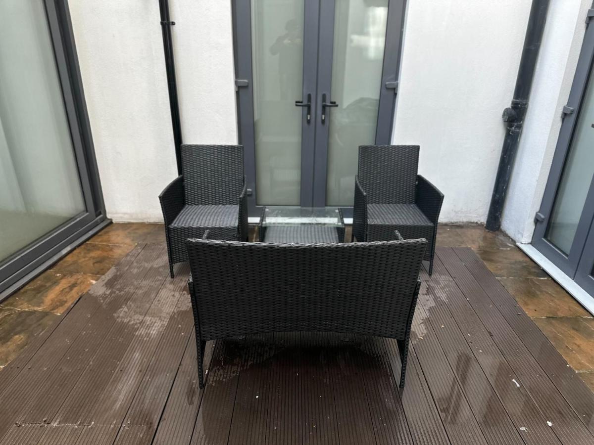 Joivy Stylish 3 Bed, 3 Bath House With Private Courtyard In Chelsea Holiday home London