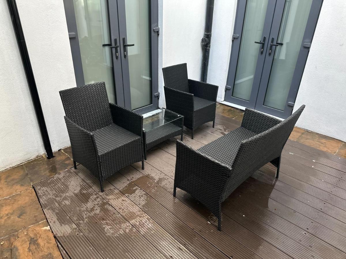 Joivy Stylish 3 Bed, 3 Bath House With Private Courtyard In Chelsea Holiday home