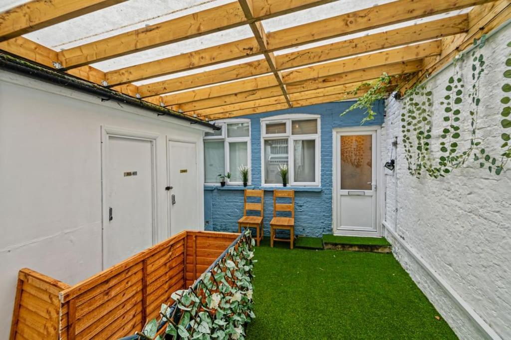 Apartment Two Bedroom With Patio Close To Hyde Park Ed4