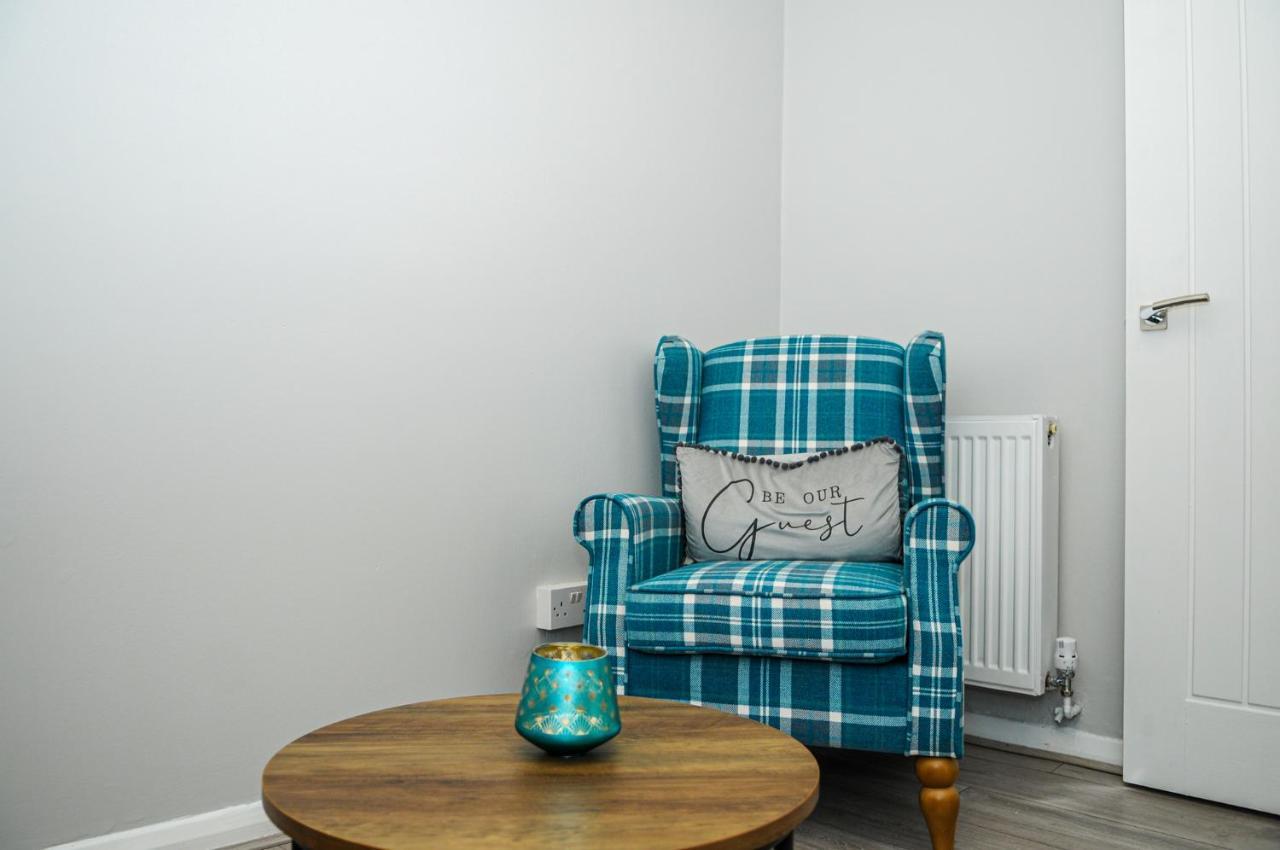 Apartment Greater London, 1 Bed Flat, Parking, Nr Metro Stations, 15mins To London
