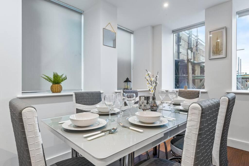 Sleep 7 20 Mins From Waterloo Bp8 Apartment London
