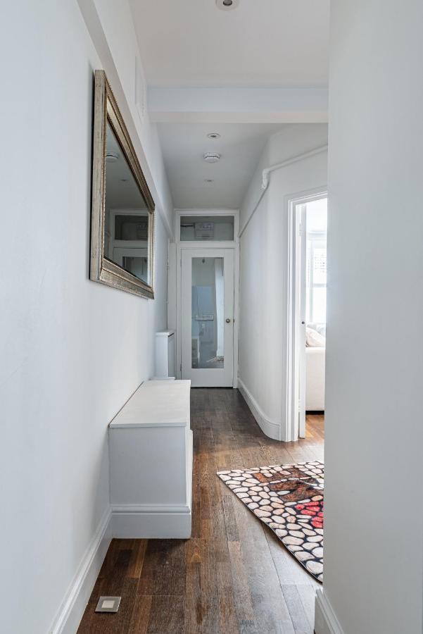 Apartment Specious Bright Flat With Garden In