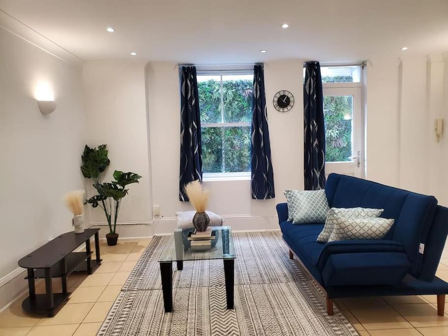 Apartment Chic Two Bed Flat In Fitzrovia London