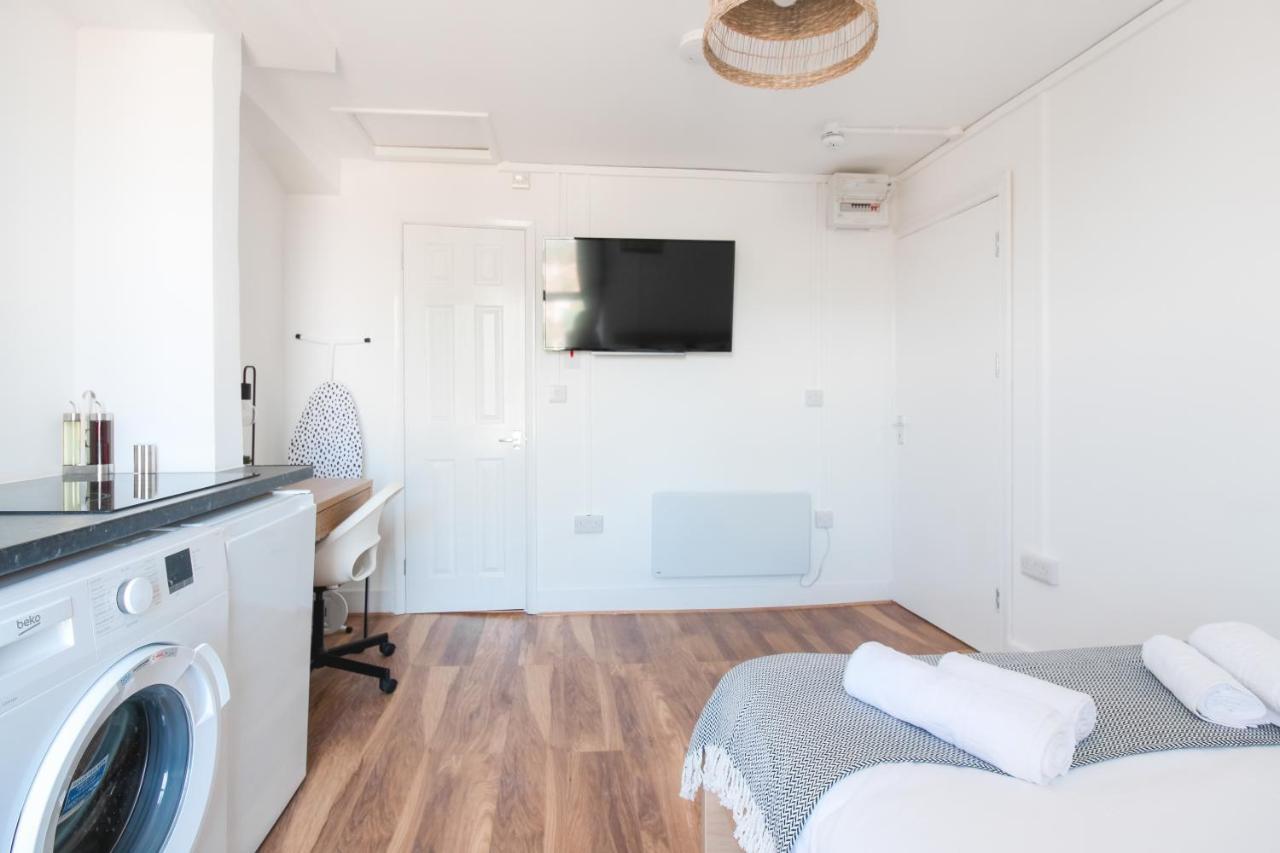 Lovely Studio Flats In Hackney London