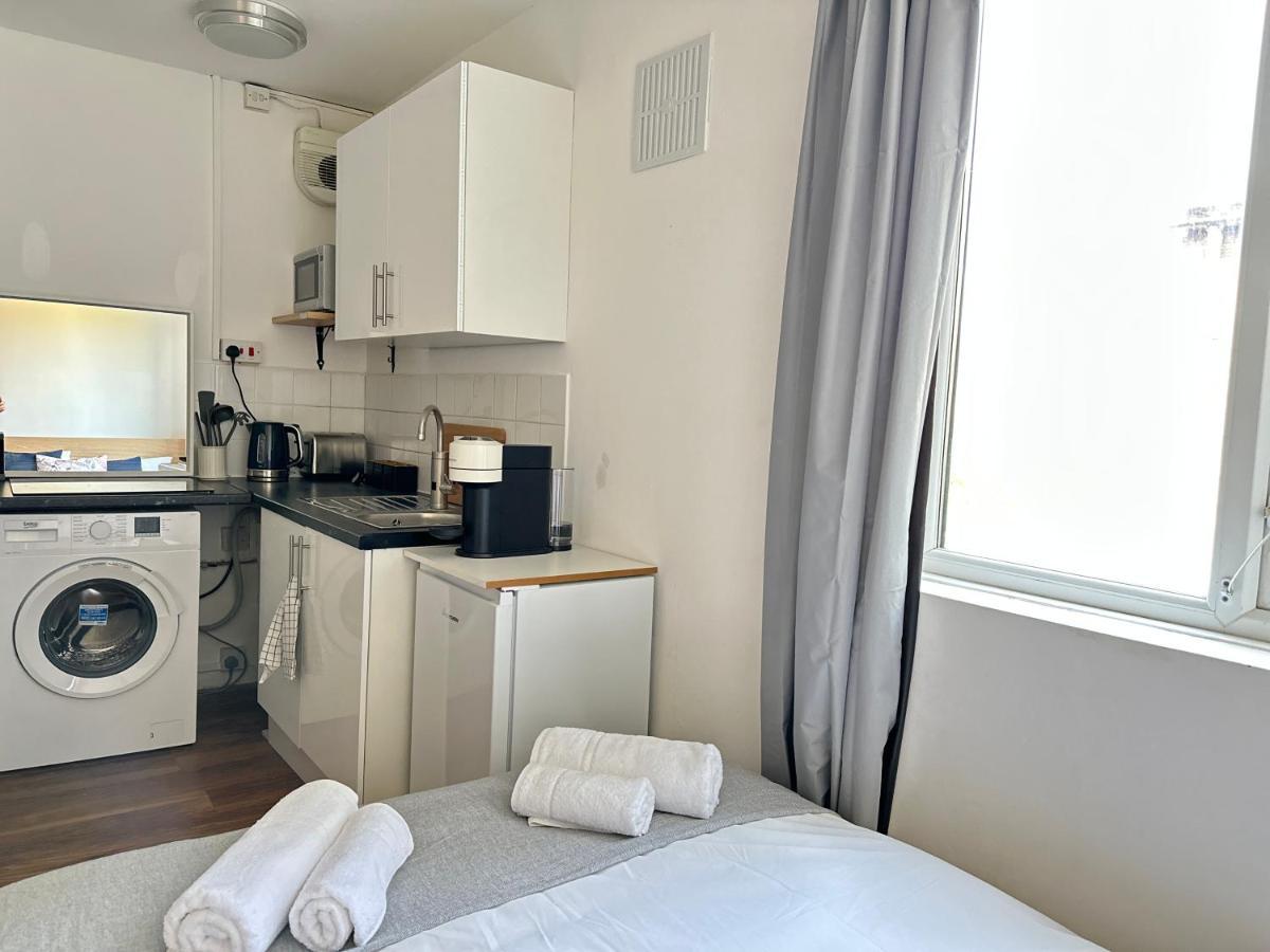Lovely Studio Flats In Hackney Apartment *