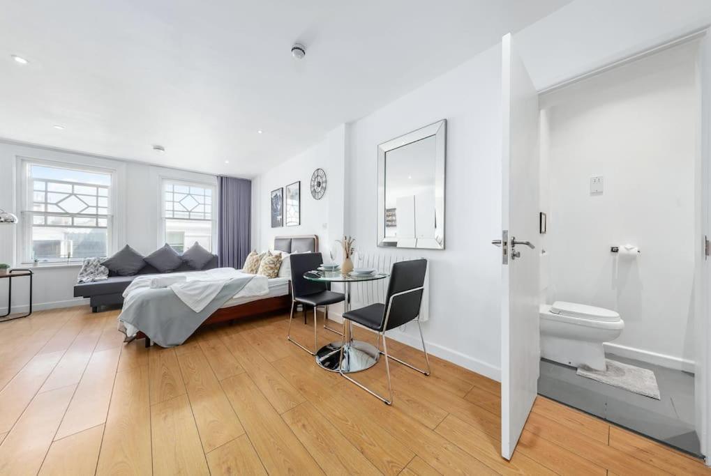 Gem 1 Bedroom Flat Piccadilly Circus Vr8 * London