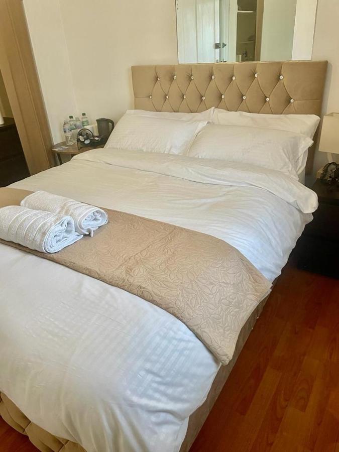 Charming Double-bedroom In Flat Hospedagem domiciliar Londres
