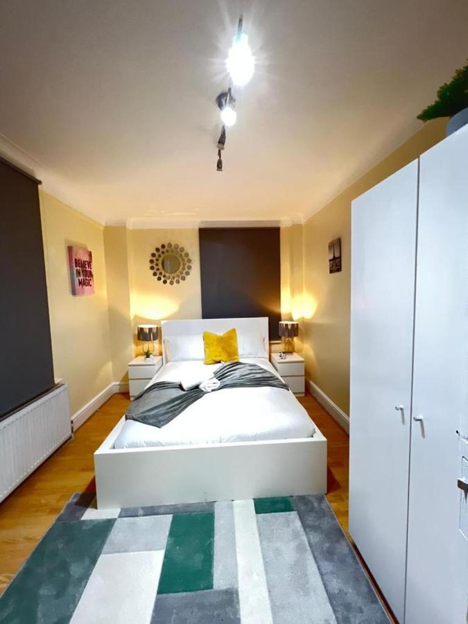Apartment Three Bedrooms Three Bathrooms Sweet Flat *