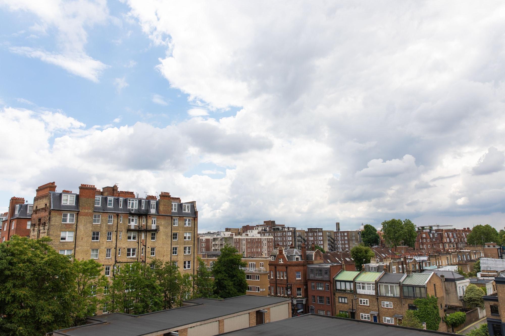 Princes Square 4* London