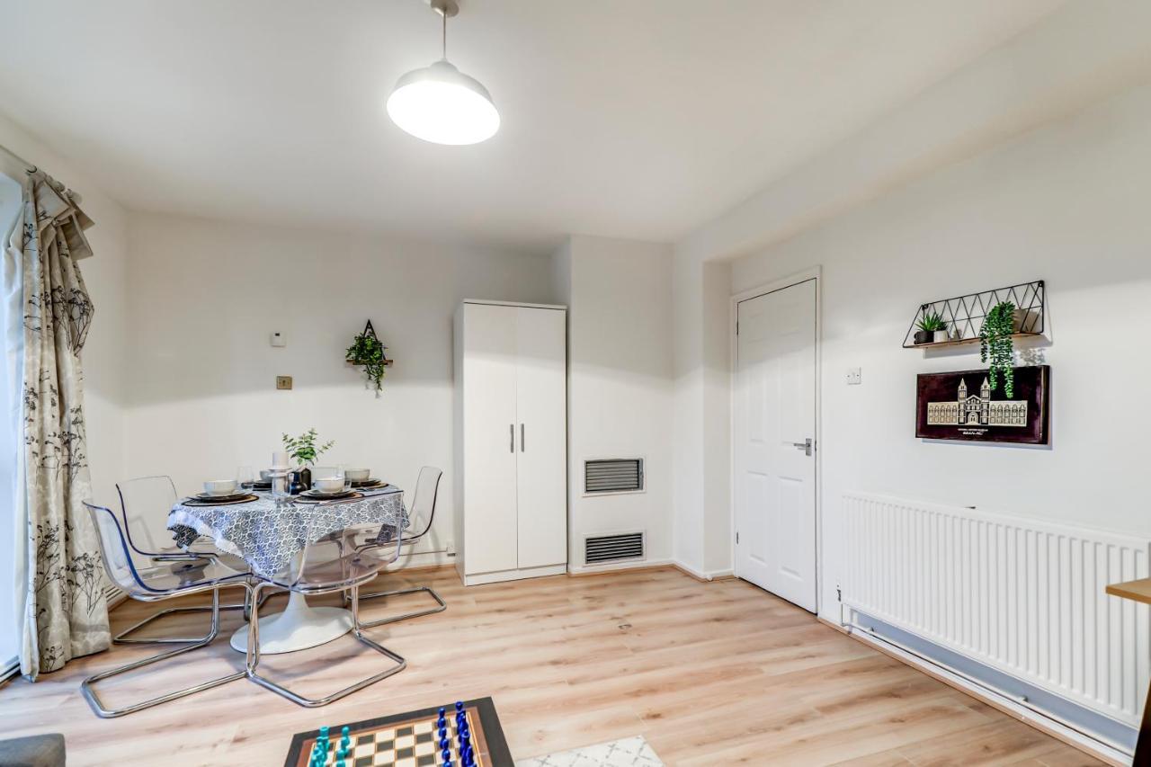 Nw1 Apartment! London