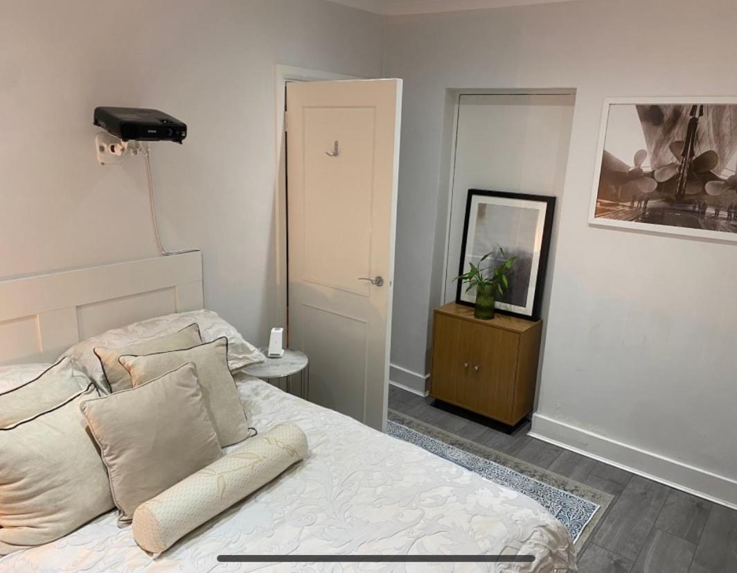Apartment Connection: Double In Heart Of London
