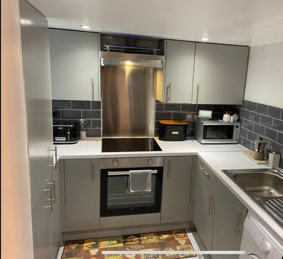 Connection: Double In Heart Of Apartment