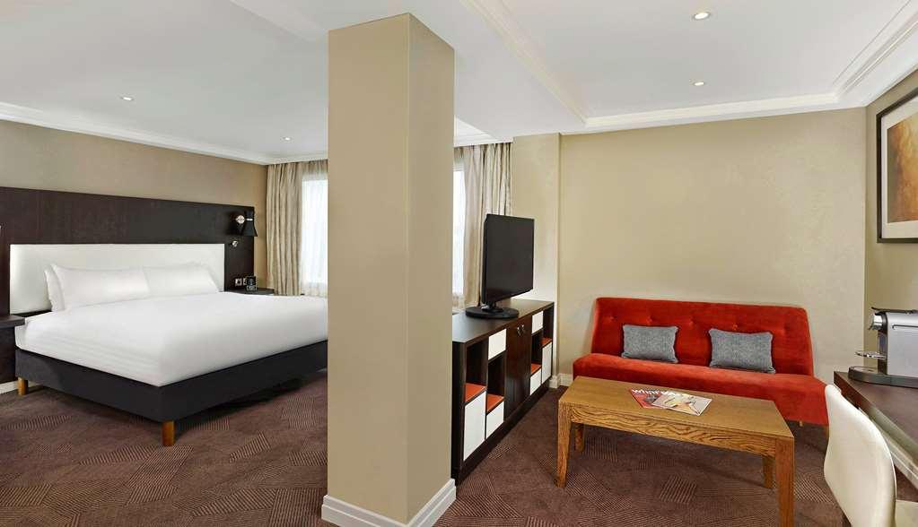 Doubletree By Hilton - Hyde Park 4*
