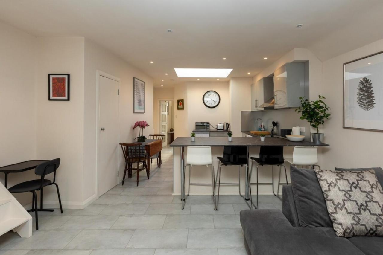 Bright & Contemporary 1bedroom Annexe - Herne Hill! London