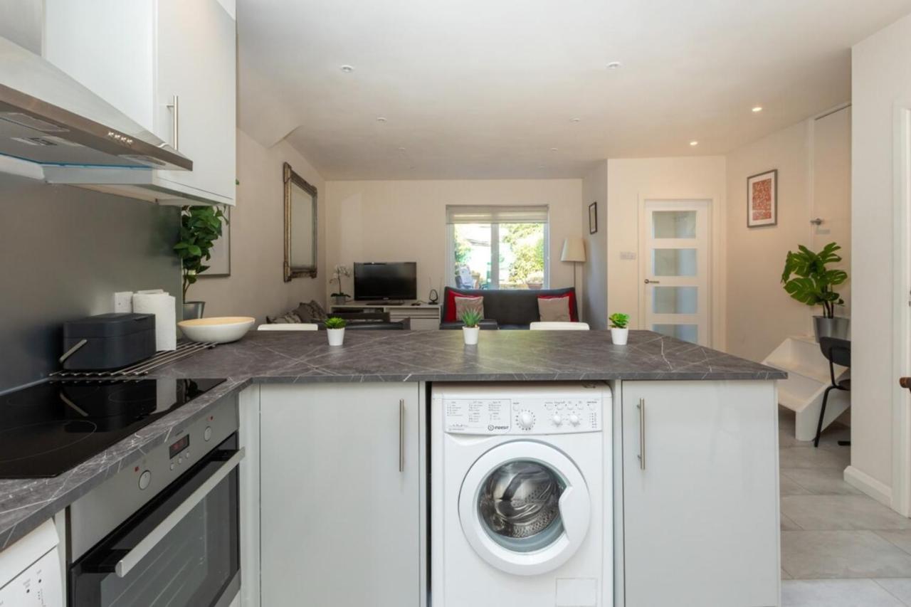 Bright & Contemporary 1bedroom Annexe - Herne Hill! *