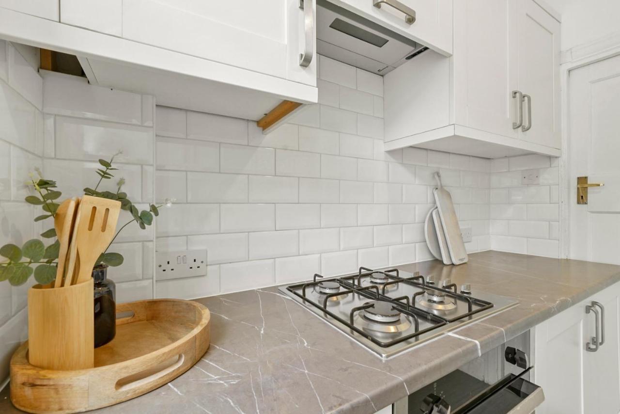Wembley Hububb Guest house London