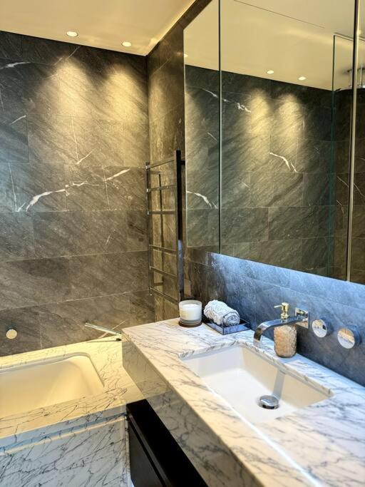 High-end Flat Apartment London