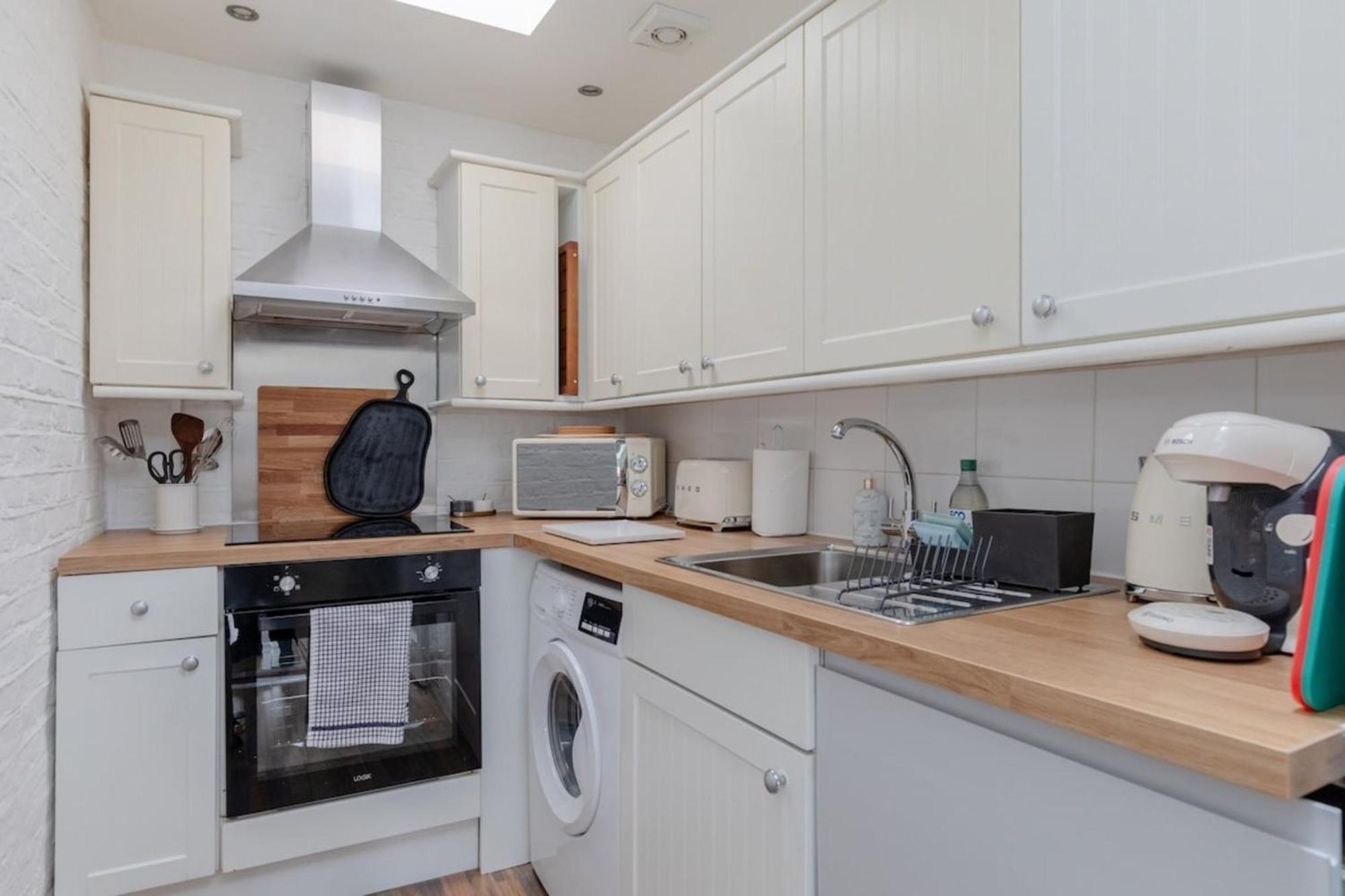 Apartment & Charmingly Curated 1bd Wifi Fulham
