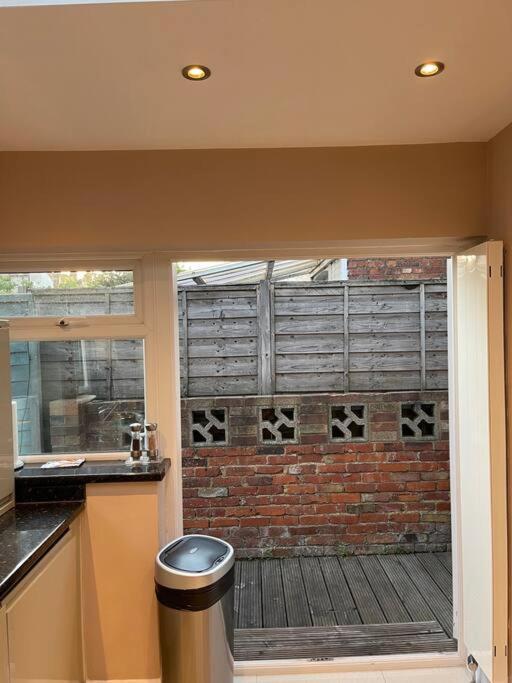 Apartamento Lovely 2 Bedroom Ground Floor Flat With Garden.