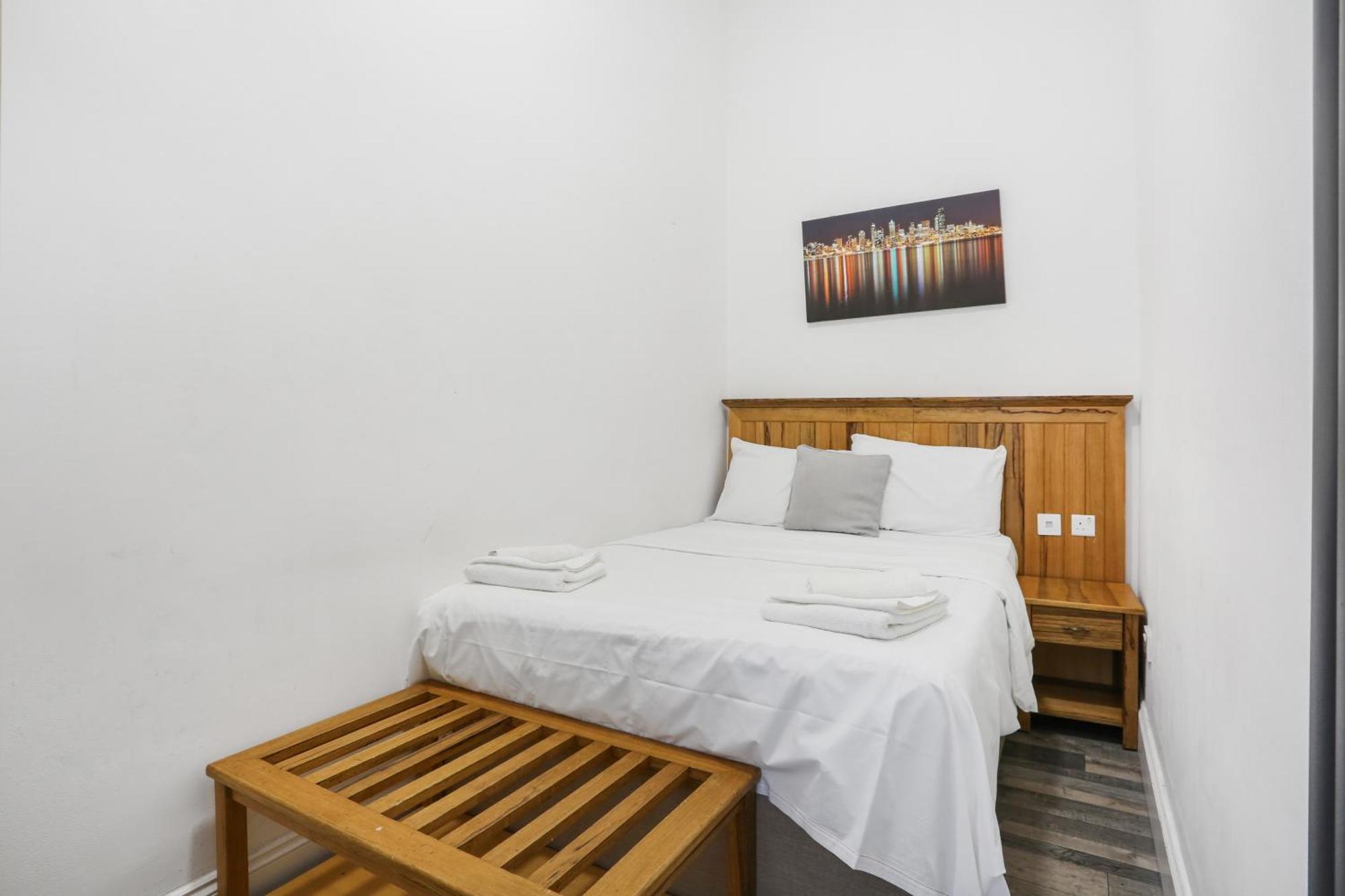 Beiroom Hyde Park Apartment London
