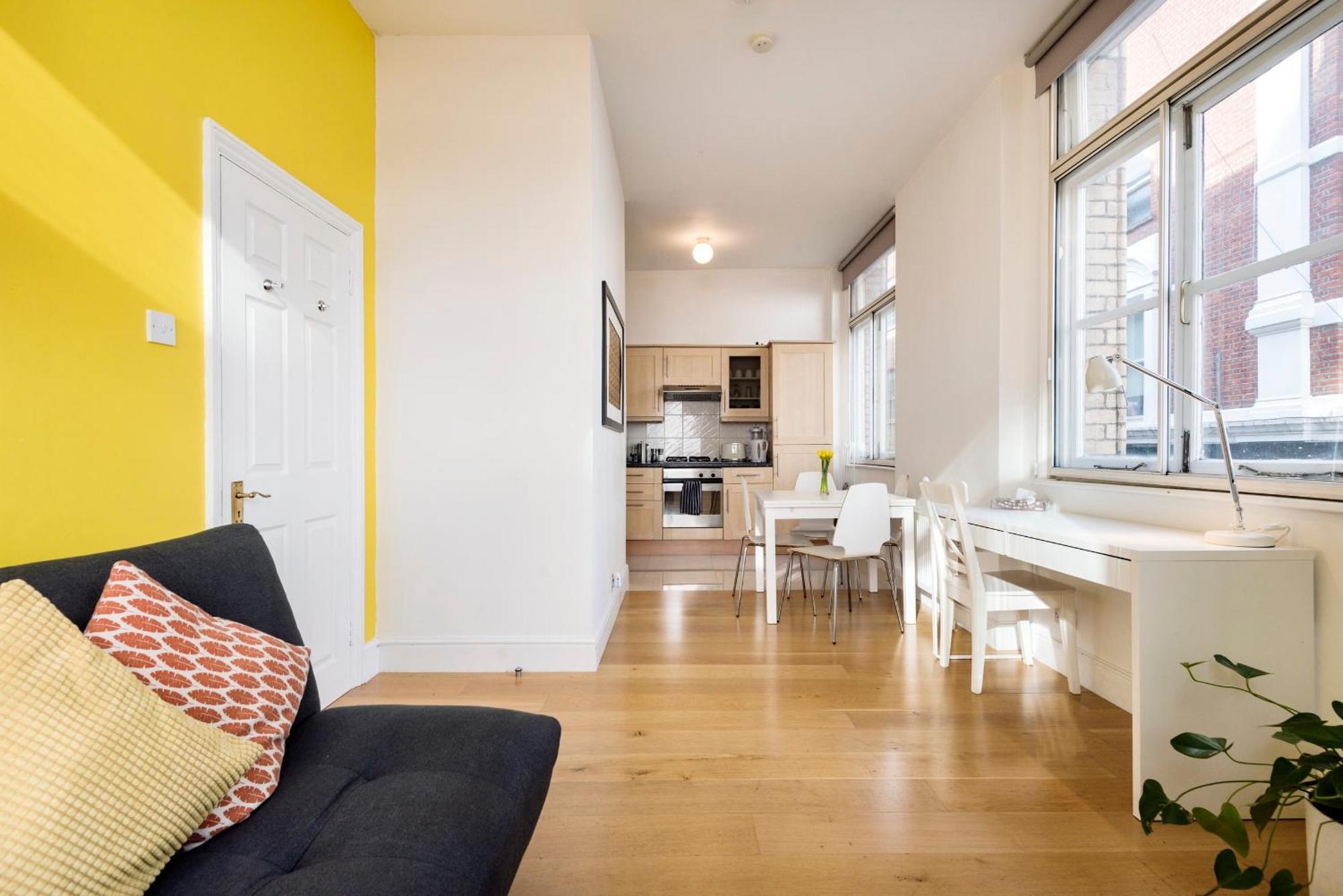Are Located In The Heart Of Shoreditch * Londres