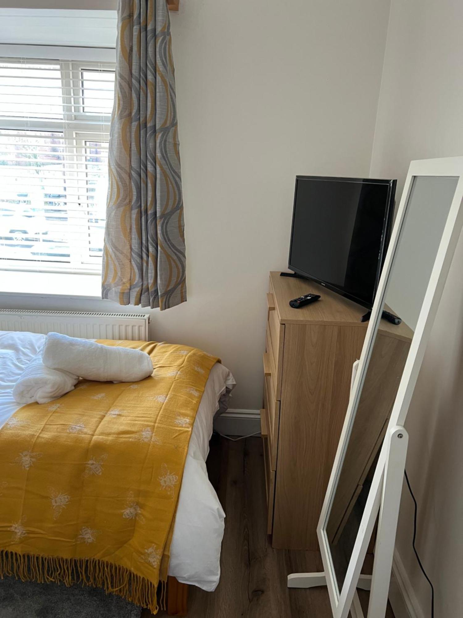 Comfortable Single Wembley Park/stadium Hospedagem domiciliar *