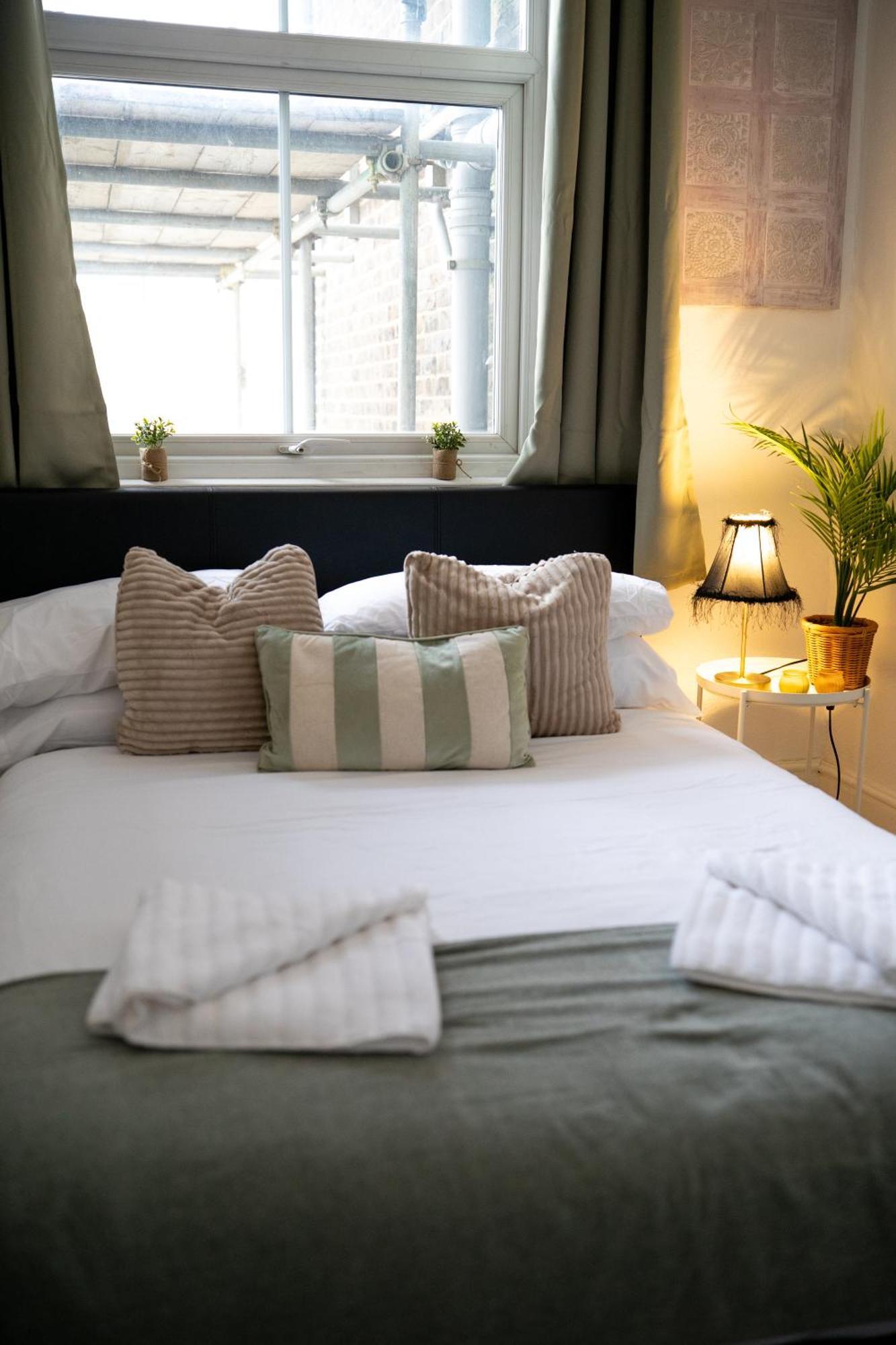 Apartment 1 Bed In London, 10 Minutes From Bridge *