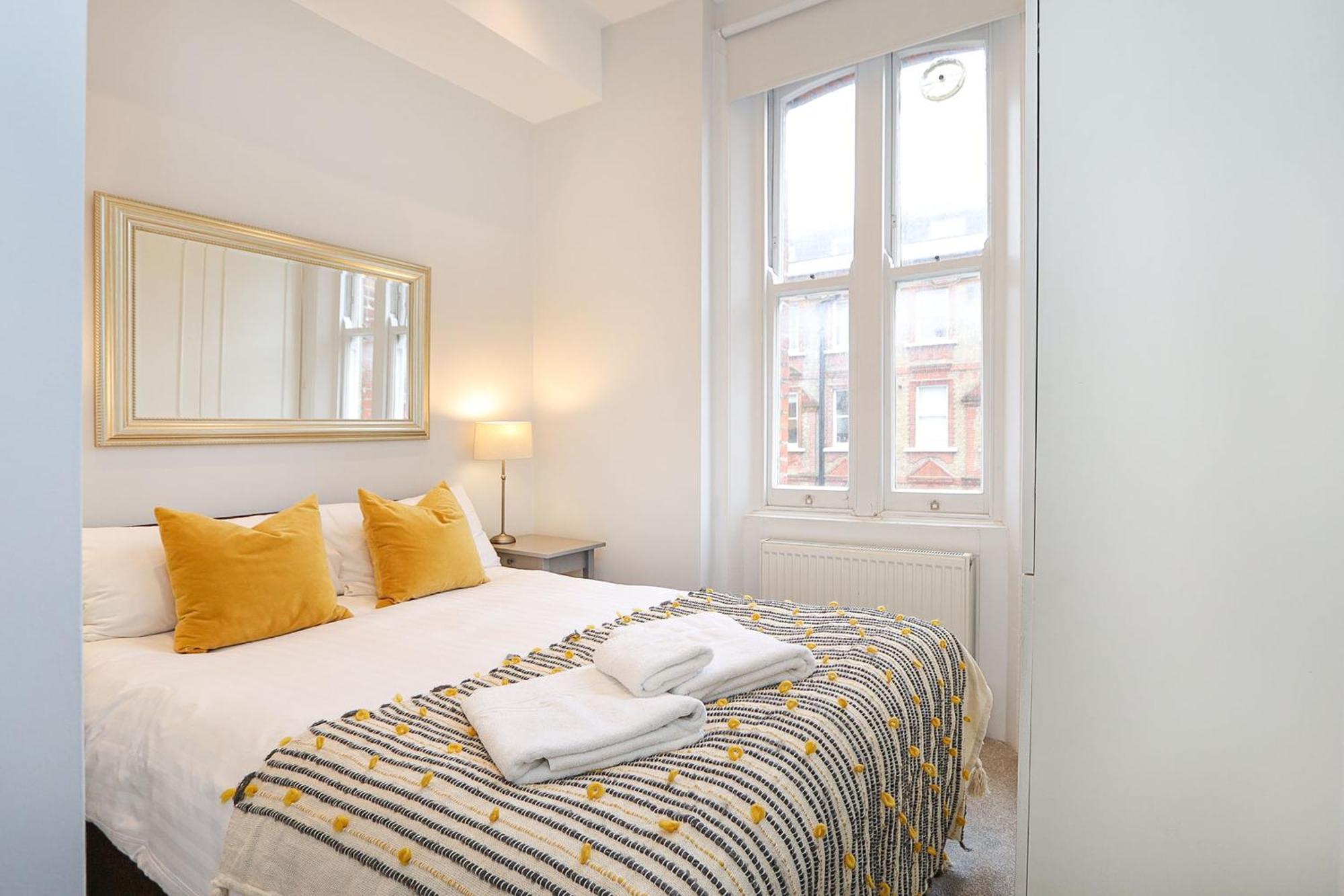 Cosy Kensington Flat, 2 Min To Tube Apartment *