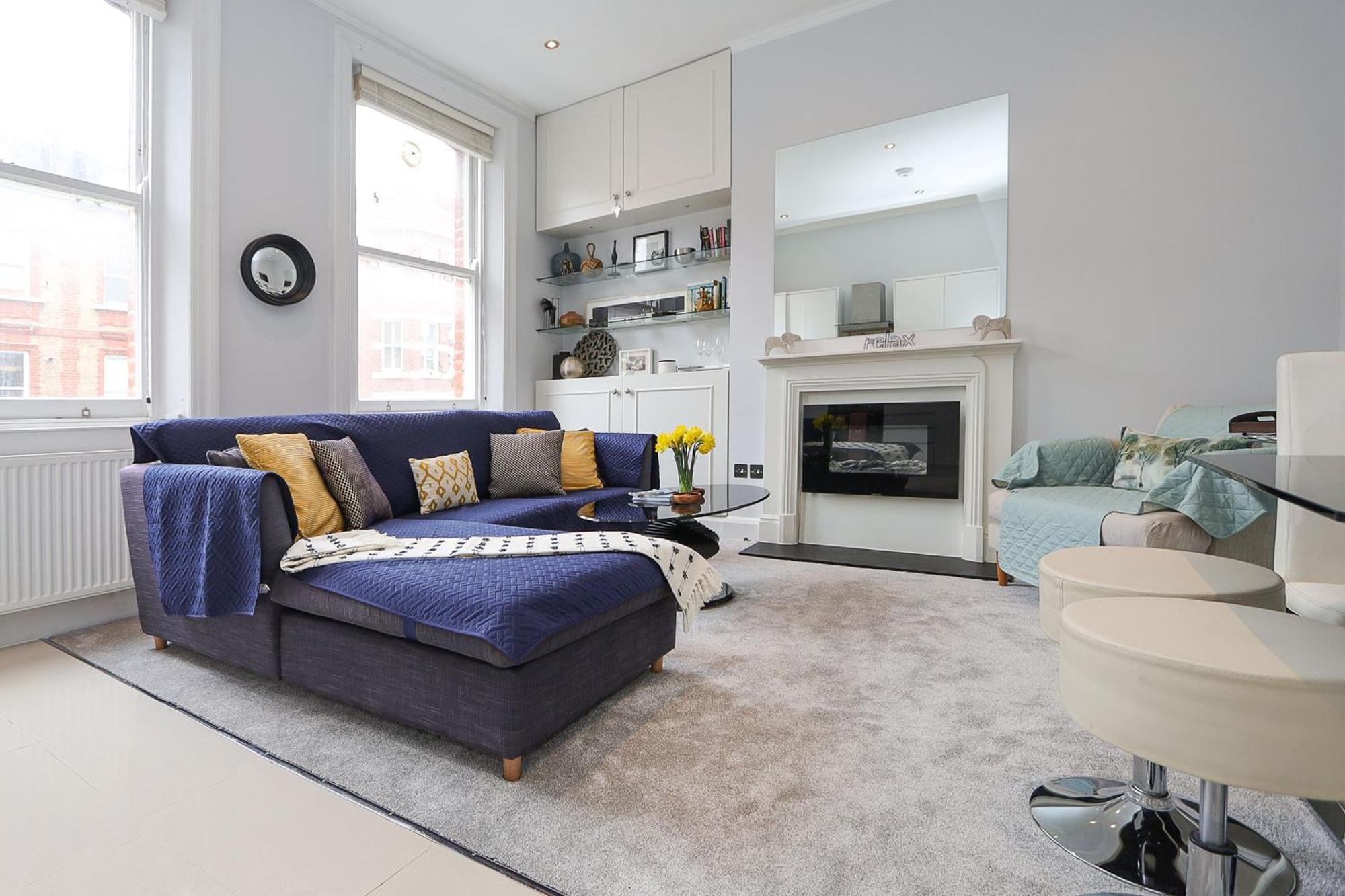 Cosy Kensington Flat, 2 Min To Tube