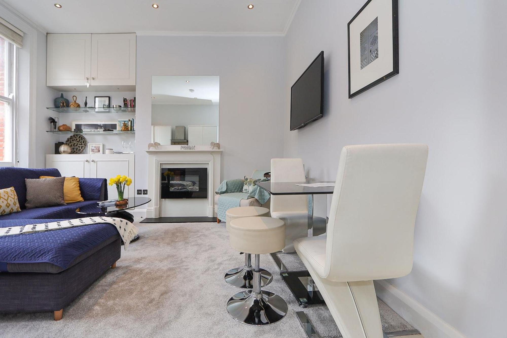 Cosy Kensington Flat, 2 Min To Tube Apartment *