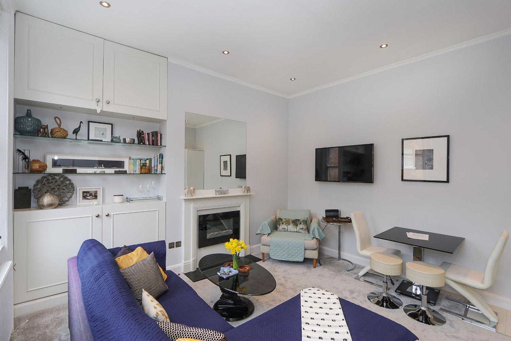Cosy Kensington Flat, 2 Min To Tube * London
