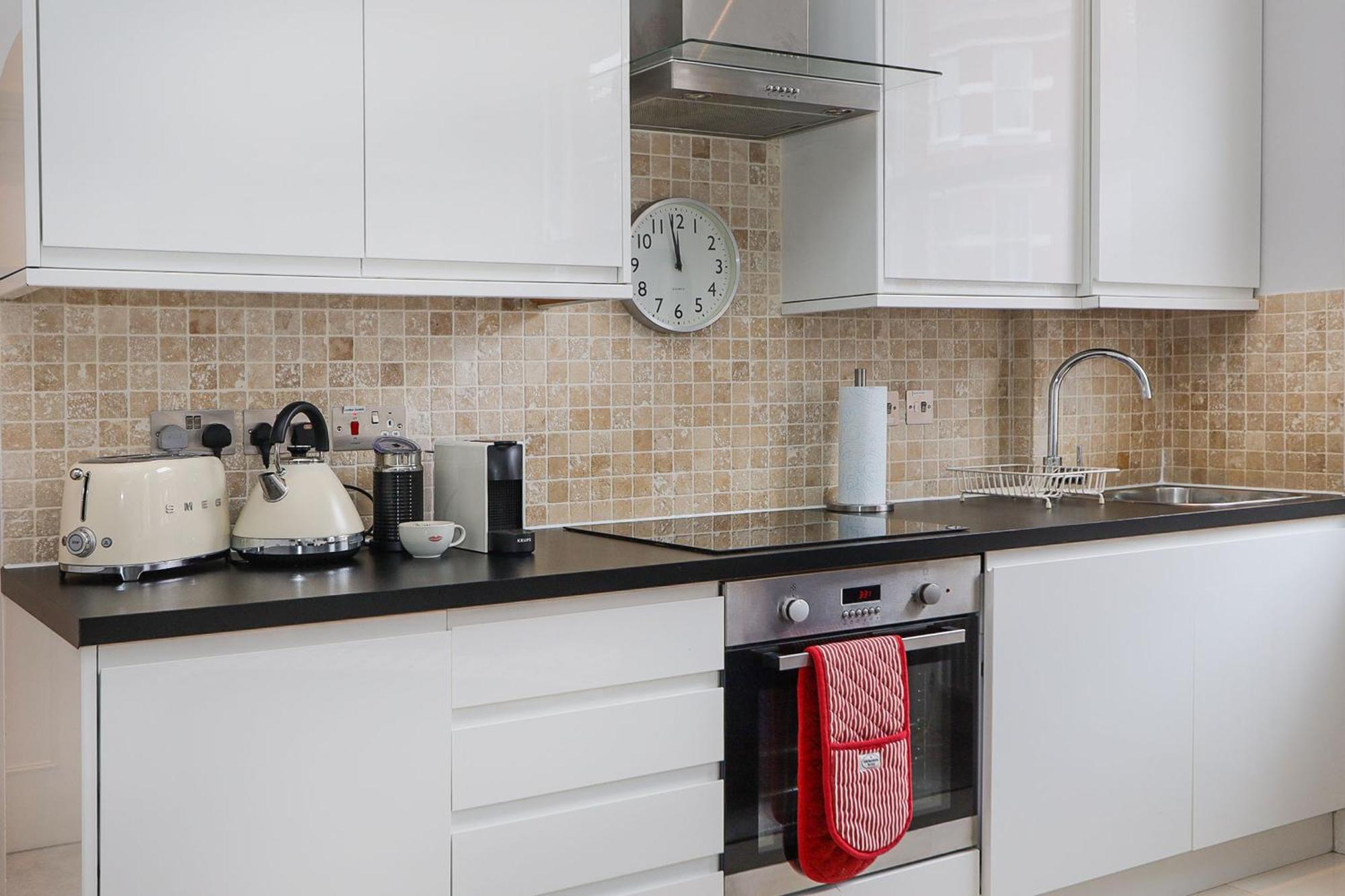 Cosy Kensington Flat, 2 Min To Tube Apartment London