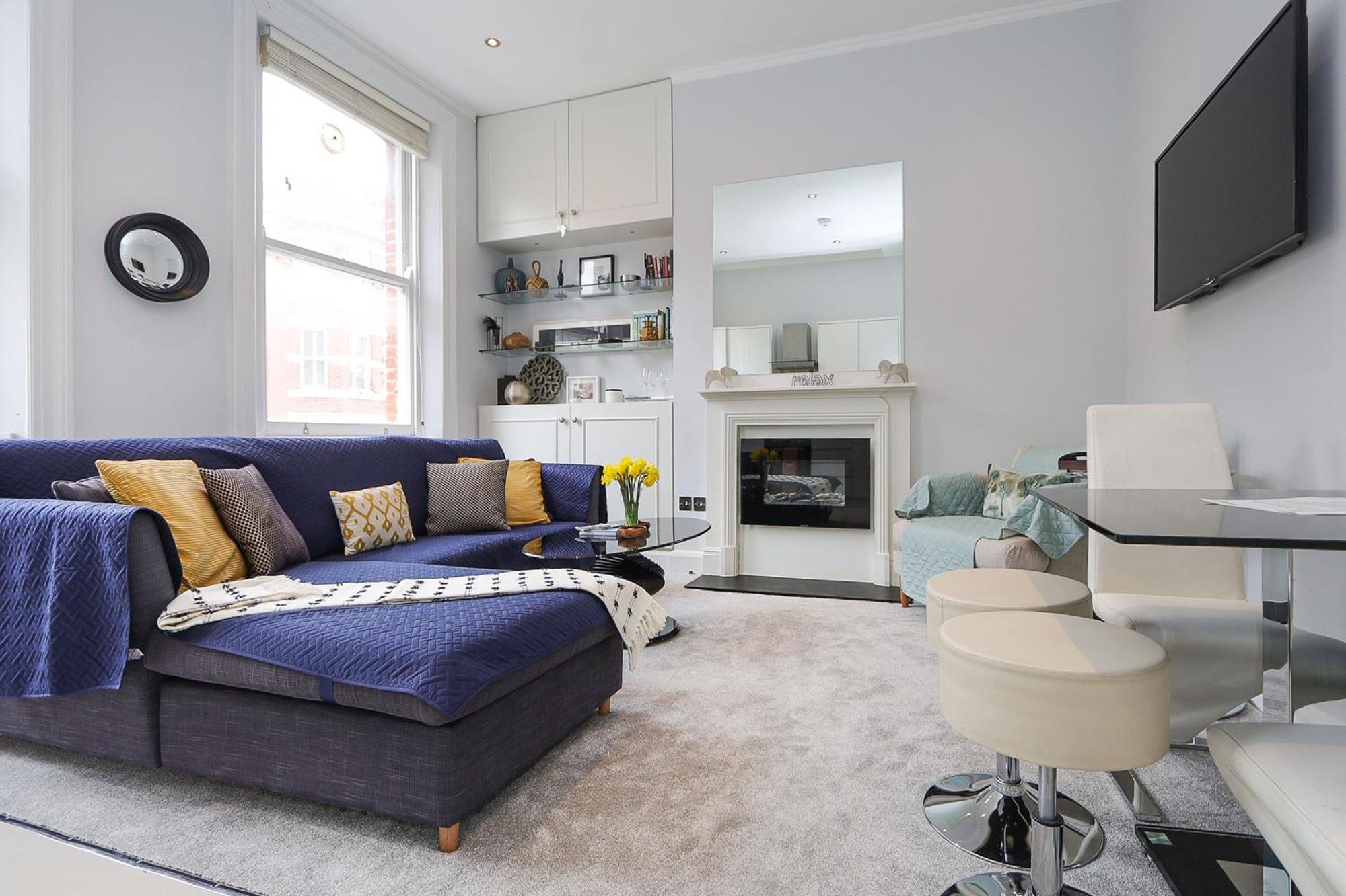 Cosy Kensington Flat, 2 Min To Tube Apartment