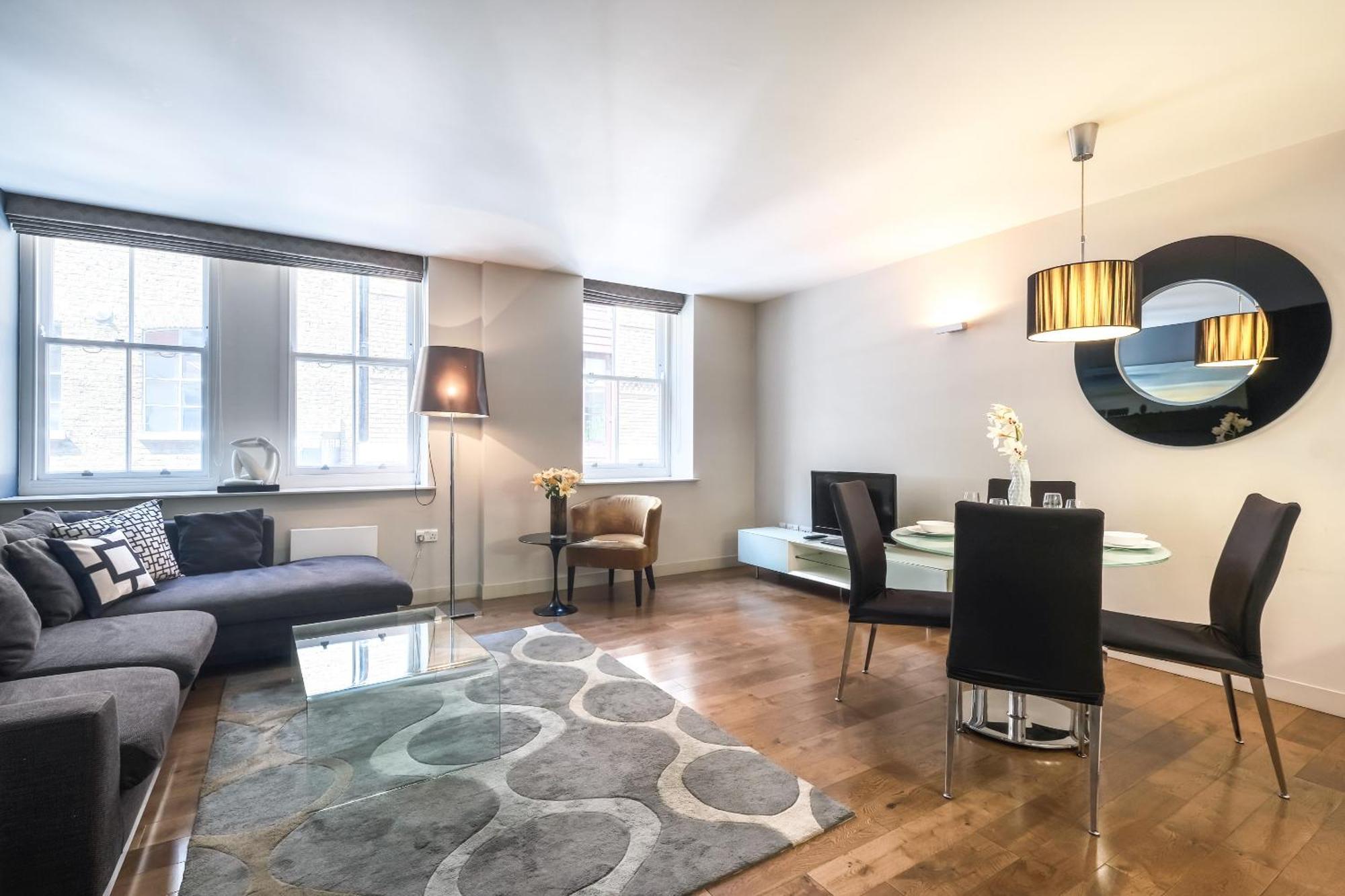 Aparthotel Servised On Artillery Lane 4*