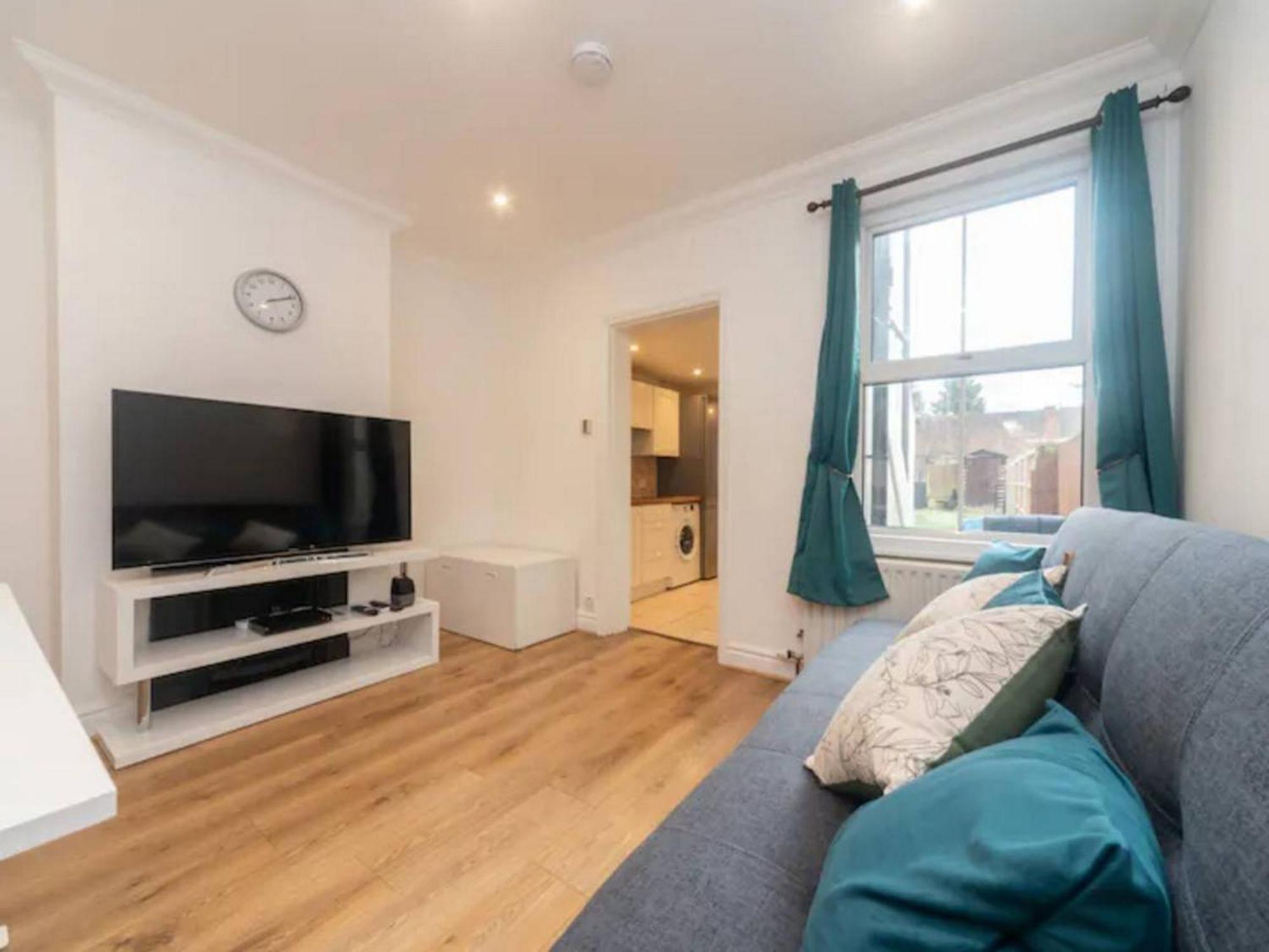 Charming Period Near Surbiton With Garden Casa de férias Londres