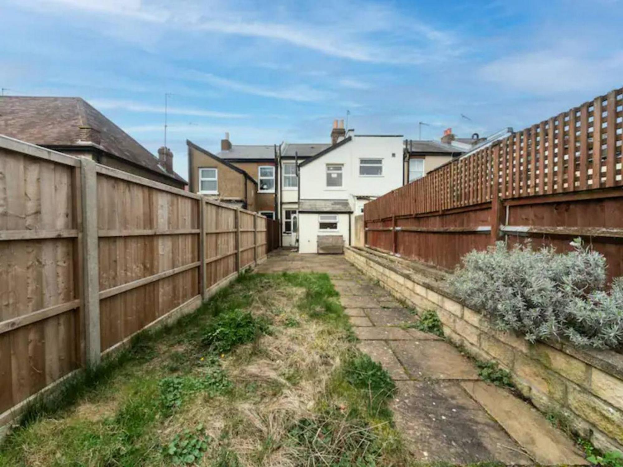 Casa de férias Charming Period Near Surbiton With Garden *