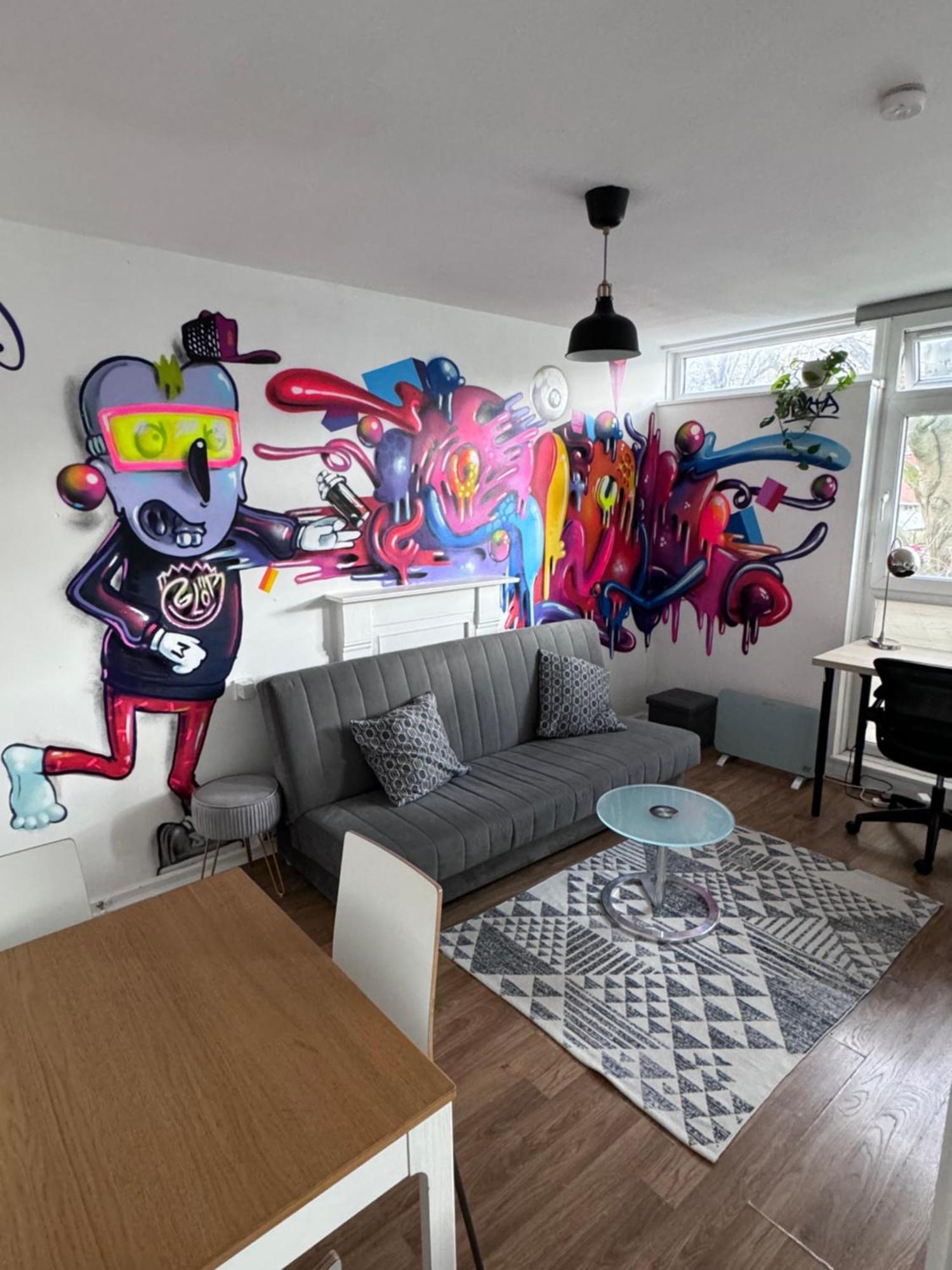 Colourful & Comfy Flat