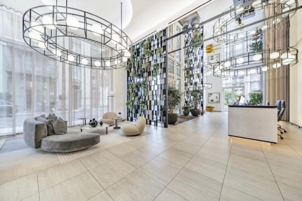 Apartment Luxury 2 Bed 2 Bath Modern Flat In White *