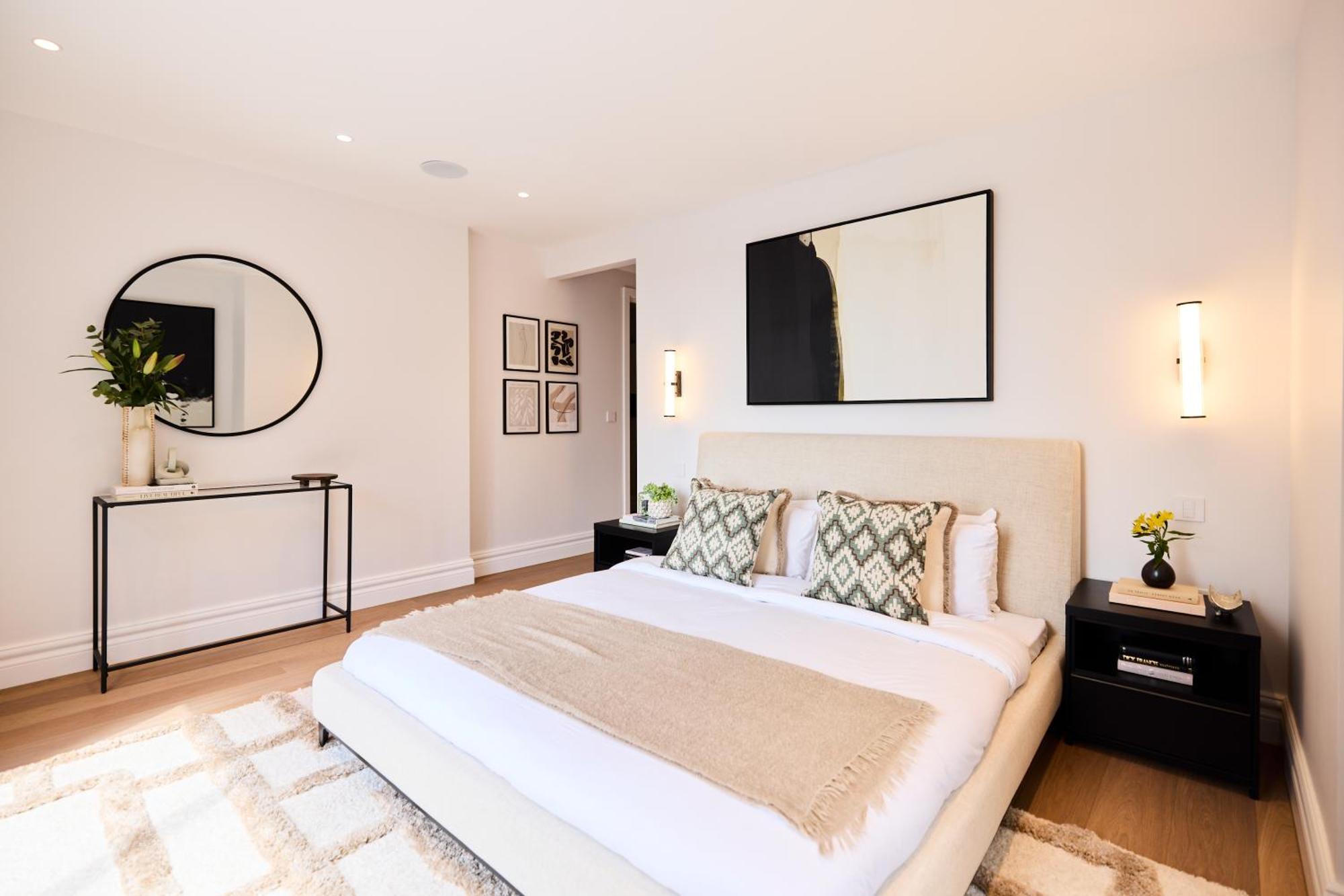 The Temple Fortune Crib - Lovely 3bdr House With Balcony Apartment