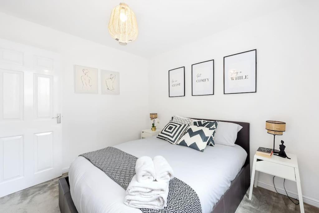 Apartamento 3-bedroom Short Term & Flexible Renting Limehouse With Free Wifi & Free Parking *