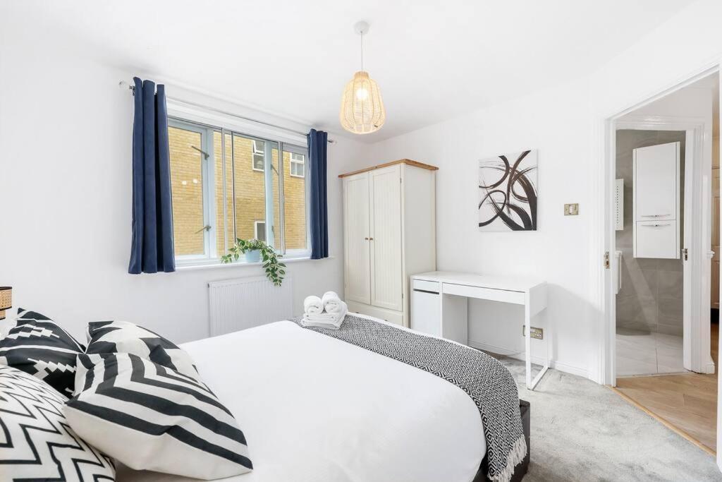 Apartamento 3-bedroom Short Term & Flexible Renting Limehouse With Free Wifi & Free Parking