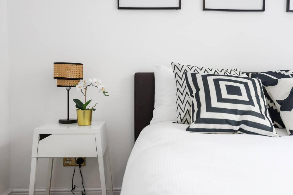3-bedroom Short Term & Flexible Renting Limehouse With Free Wifi & Free Parking Apartamento *